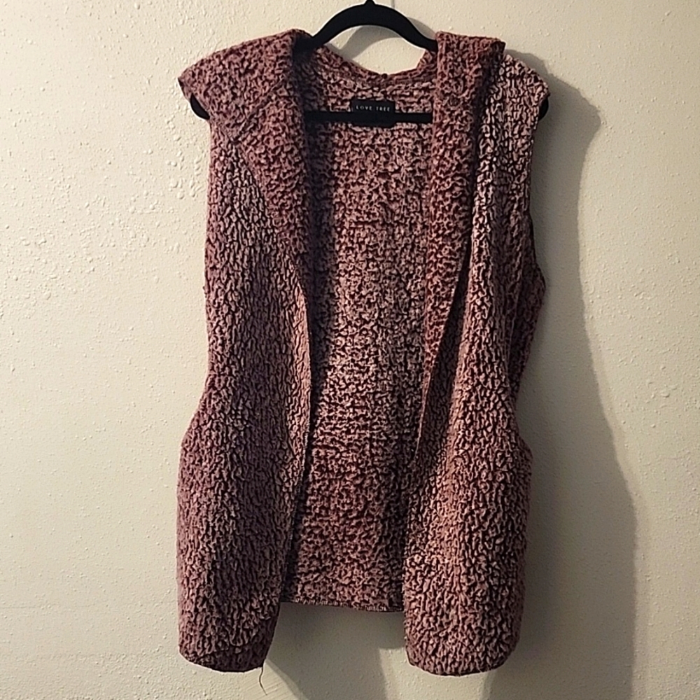 Sherpa style Vest with hood and pockets